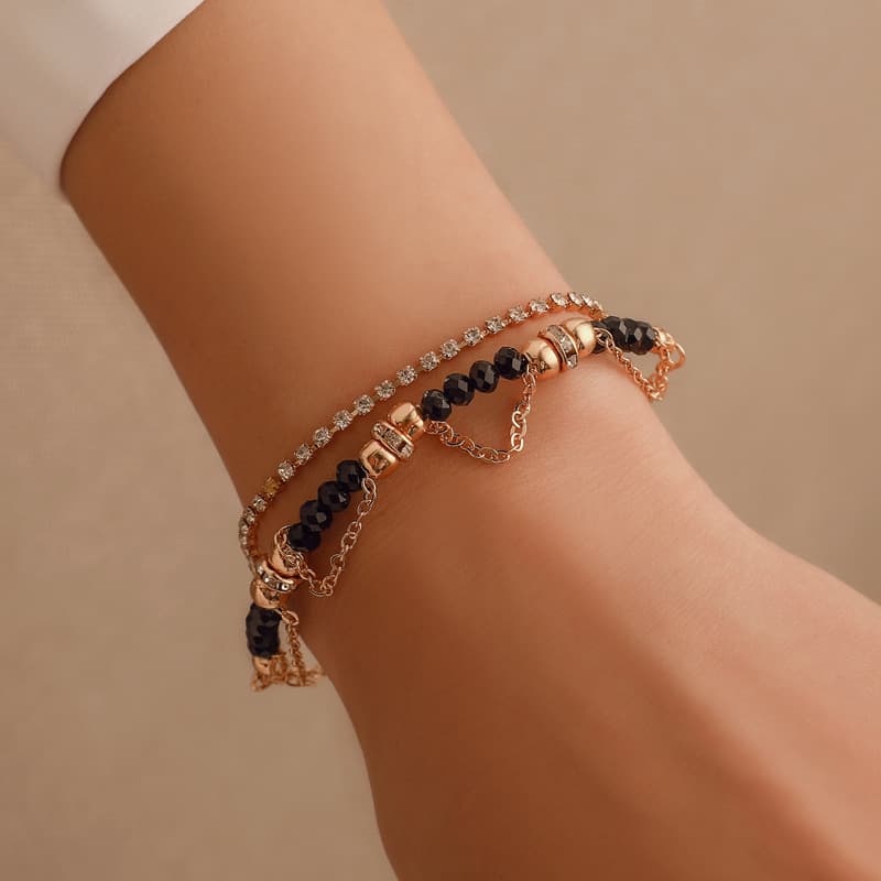 Pulsera Étnica con Cuentas y Borla de Diamante