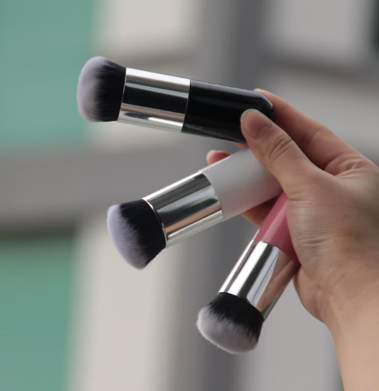 Brocha de Maquillaje Chubby Pier para Base y Polvos