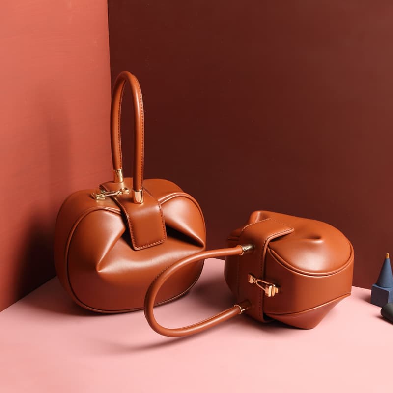 Bolso de Moda Forma Dumpling en Cuero