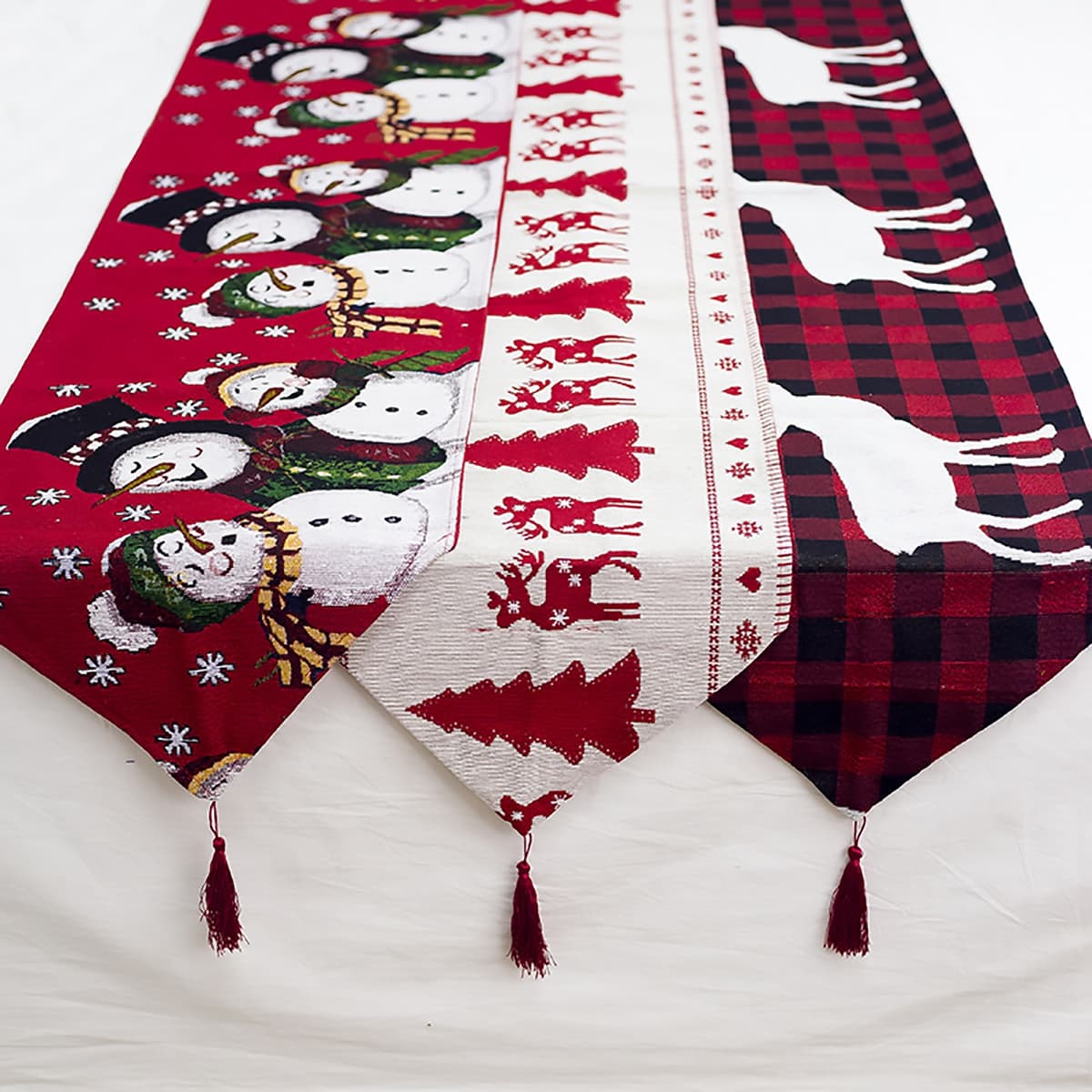 Camino de Mesa Navideño con Alce y Muñeco de Nieve