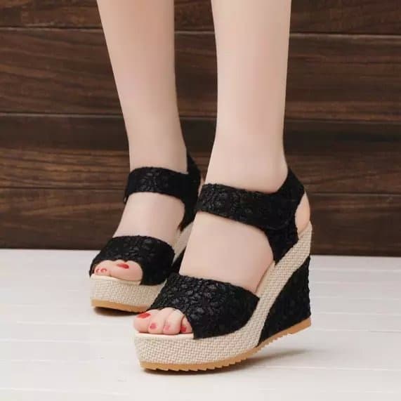 Sandalias de tacón alto con suela plana