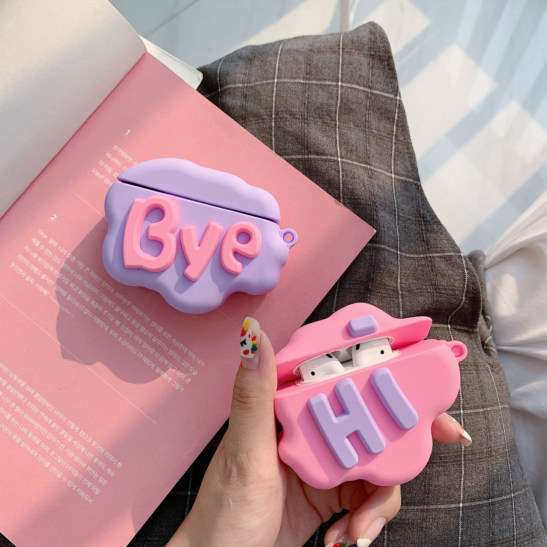 Funda AirPods 2 Silicona 3D "Hi Bye" Nubes
