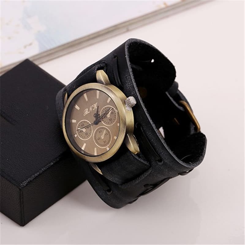 Reloj de pulsera retro punk de cuero genuino para hombre