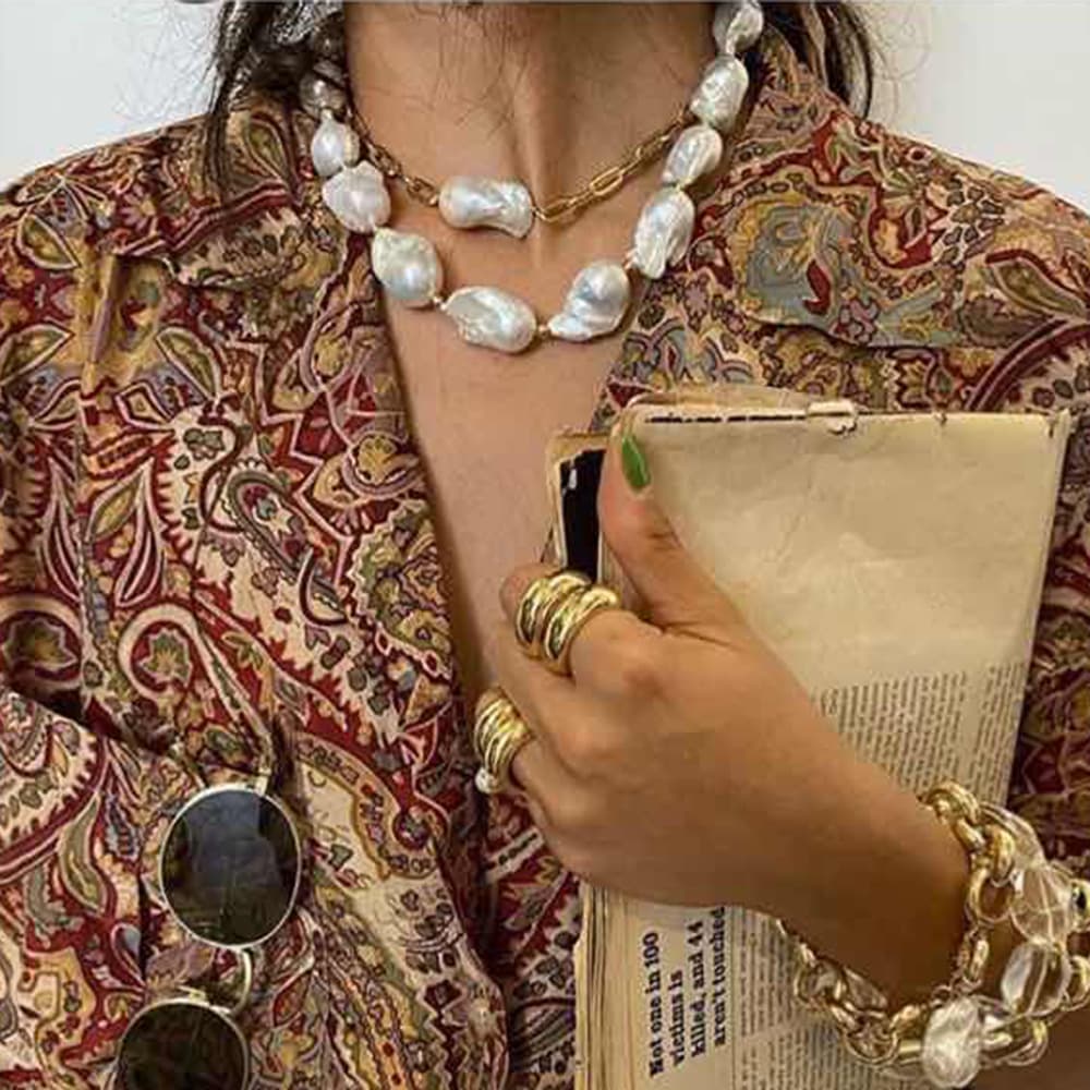 Collar de Perlas Irregulares Estilo Holiday