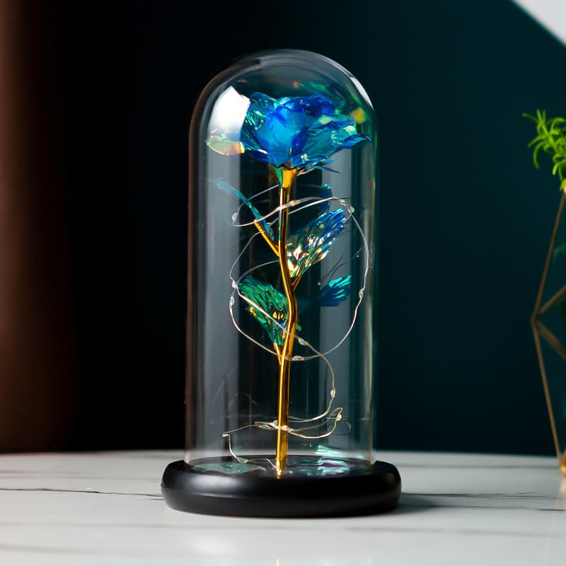 Rosa Preservada bajo Campana de Cristal con Dorado