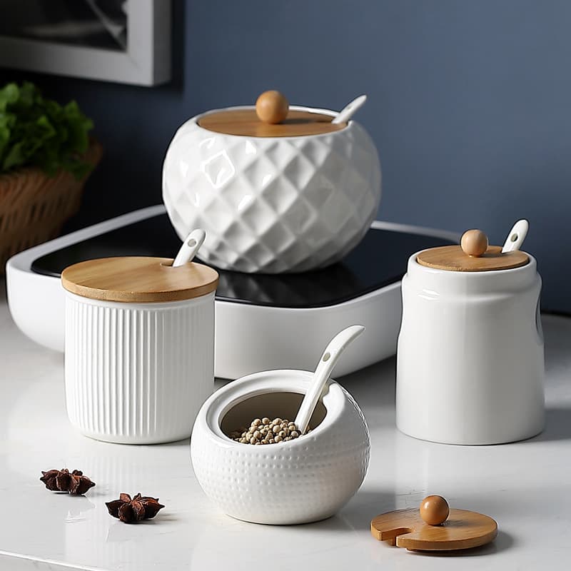 Bote de cerámica para especias de cocina