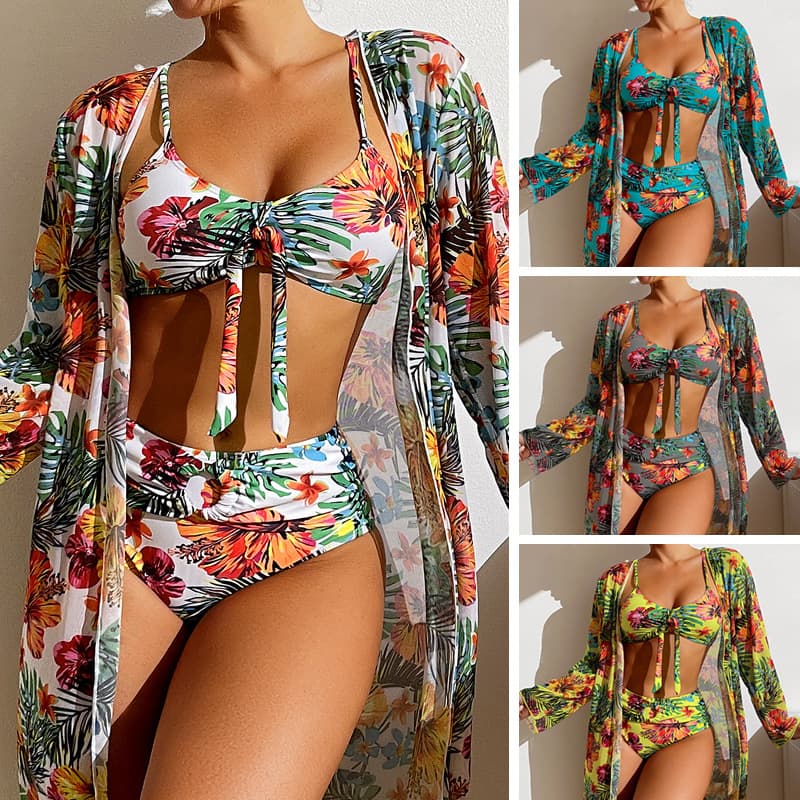 Traje de Baño Tres Piezas con Blusa Manga Larga