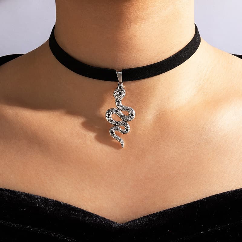 Collar Choker Velvet Gótico Witchy Dark