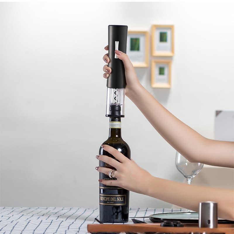 Abridor de Vino Eléctrico con Cortafoil Automático