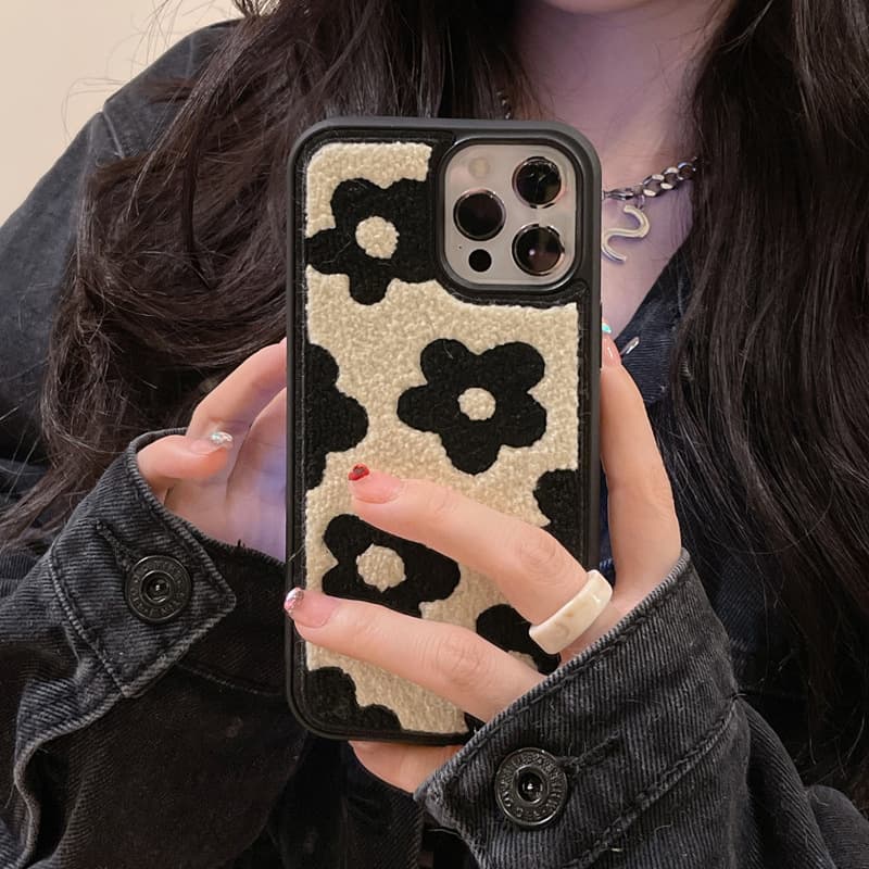 Funda Móvil Flores Peluche para Otoño e Invierno