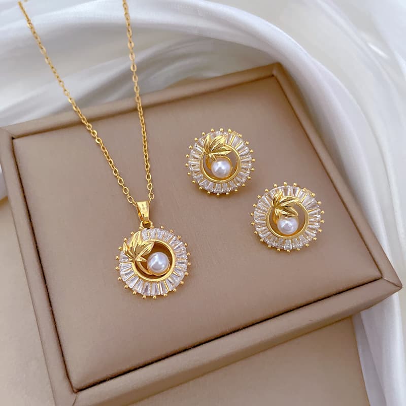 Juego de Joyería: Anillo, Collar y Pendientes Diseño Hojas