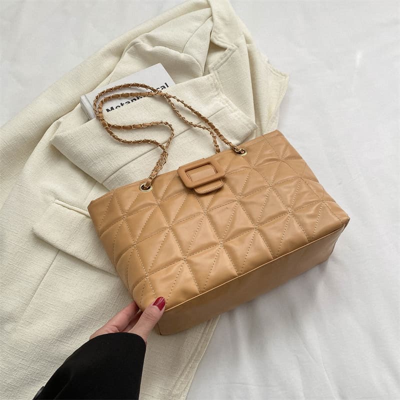 Bolso de hombro Chanel Rhombus con cadena