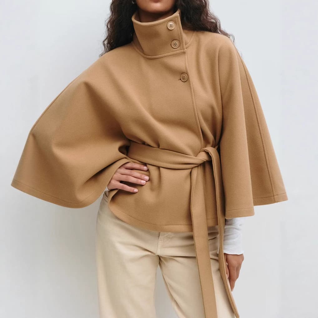 Abrigo de Invierno con Cuello Alto y Mangas Murciélago