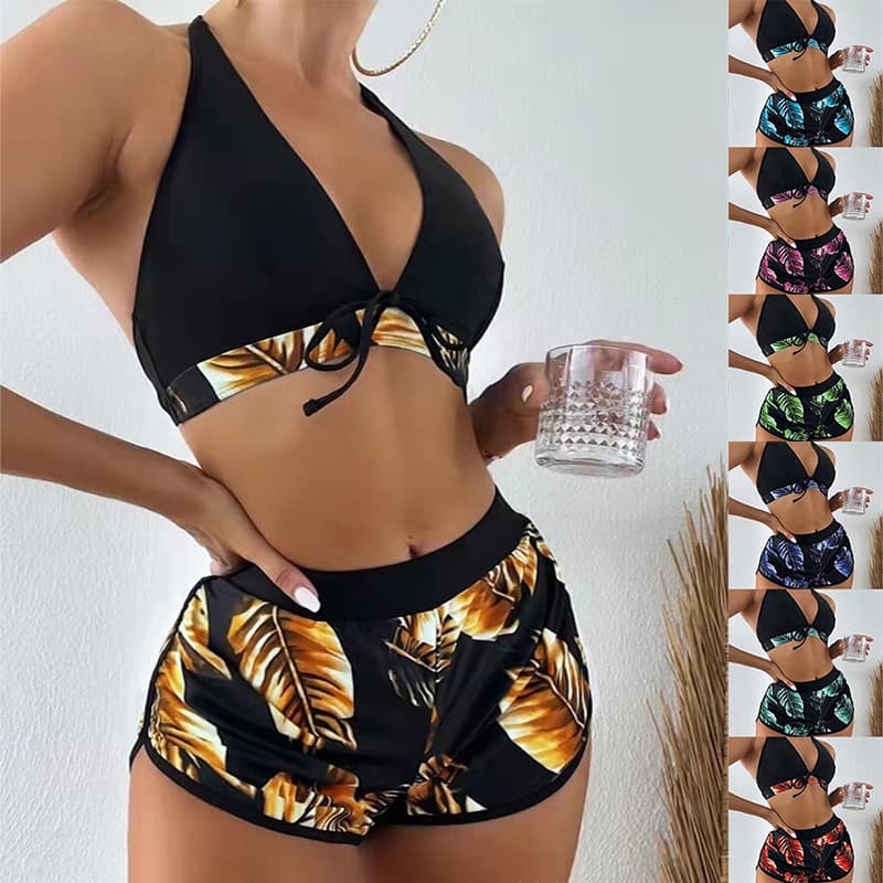 Bikini con Estampado de Hojas y Shorts de Playa