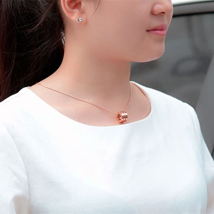 Collar Tornillo Dorado Rosa Chapado en Oro 18K